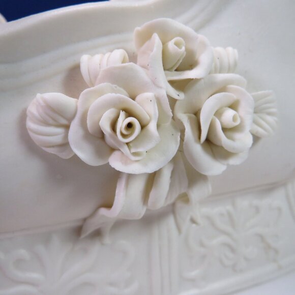 Ivory Bisque Porcelain Sleigh with Roses Neutral Holiday Winter Victorian Floral - Picture 6 of 15